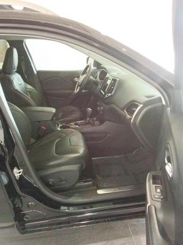 Photo of 2019 Diamond Black Crystal Pearlcoat Jeep Cherokee