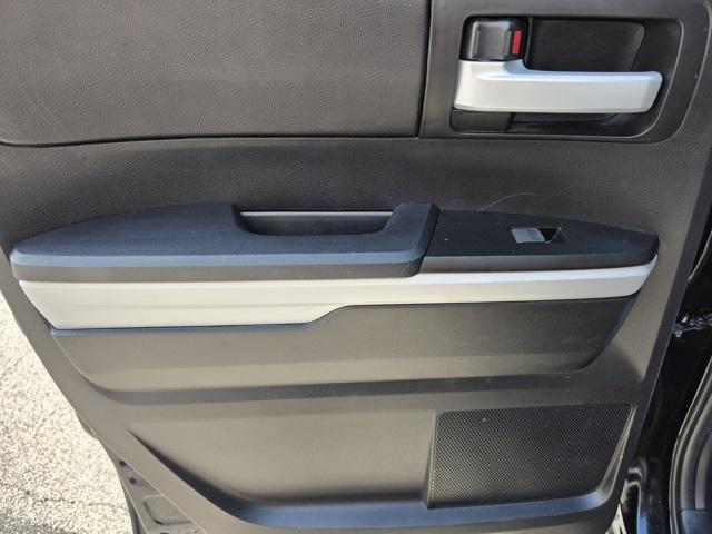 Photo of 2021 Midnight Black Metallic Toyota Tundra