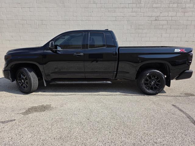 Photo of 2021 Midnight Black Metallic Toyota Tundra