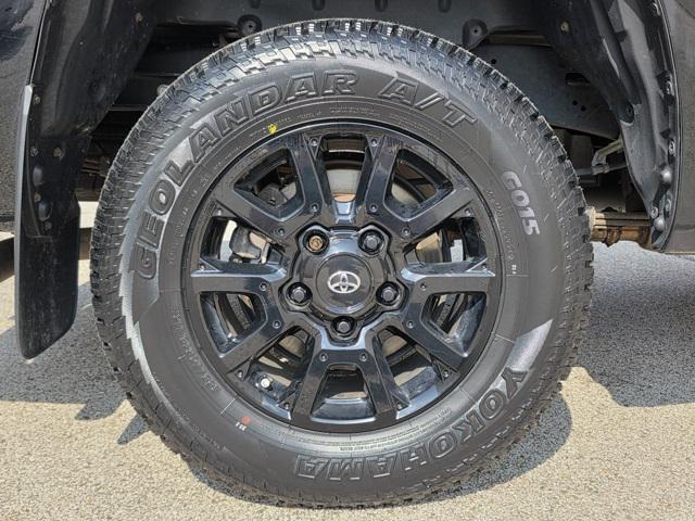 Photo of 2021 Midnight Black Metallic Toyota Tundra