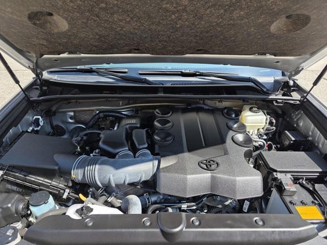 Photo of 2022 Classic Silver Metallic Toyota 4Runner