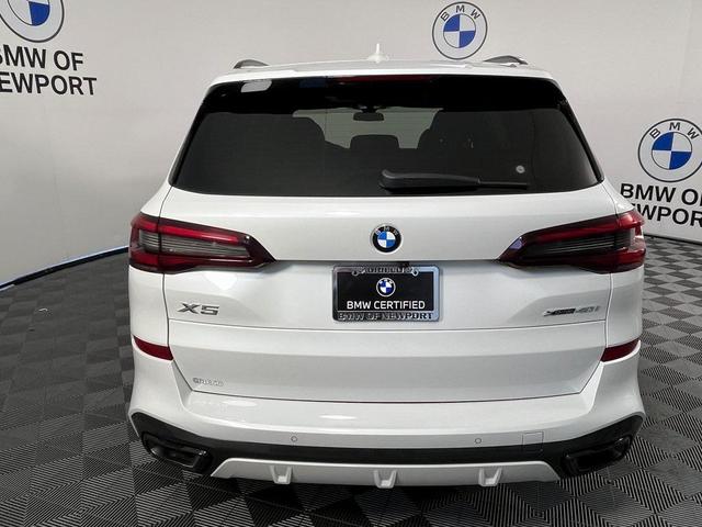 Photo of 2023 Mineral White Metallic BMW X5