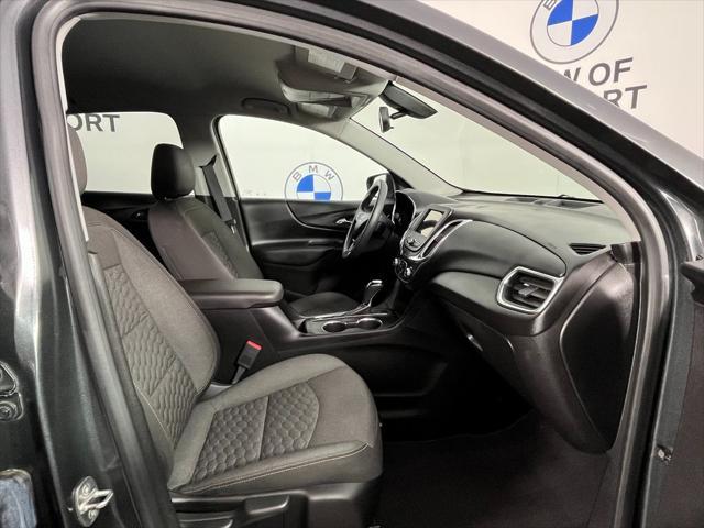 Photo of 2019 Nightfall Gray Metallic Chevrolet Equinox