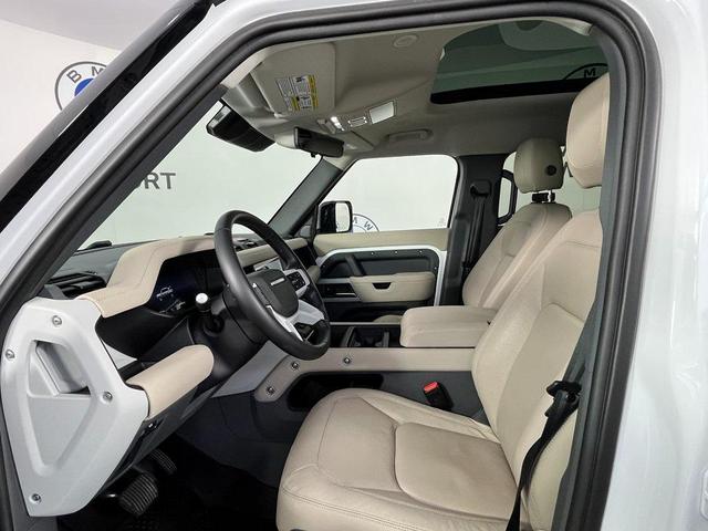 Photo of 2024 White Land Rover Defender
