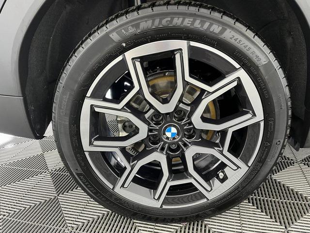 Photo of 2025 Black Sapphire Metallic BMW X2