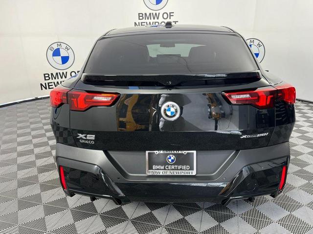 Photo of 2025 Black Sapphire Metallic BMW X2