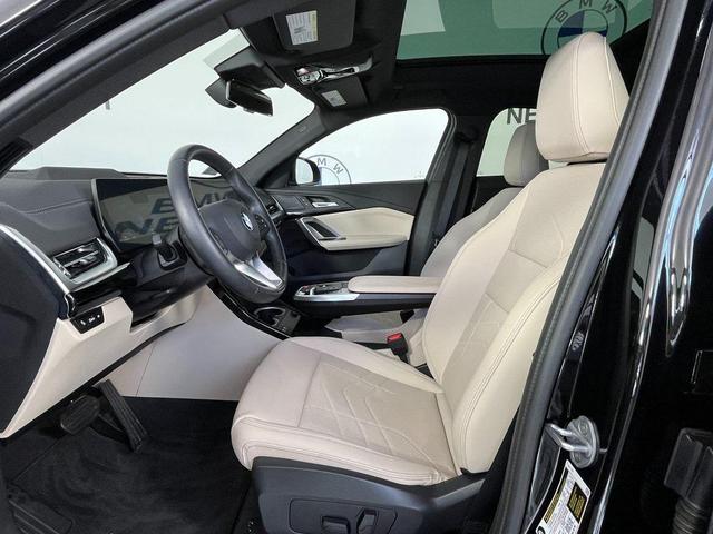 Photo of 2025 Black Sapphire Metallic BMW X2