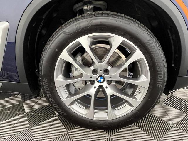 Photo of 2025 Tanzanite Blue II Metallic BMW X5