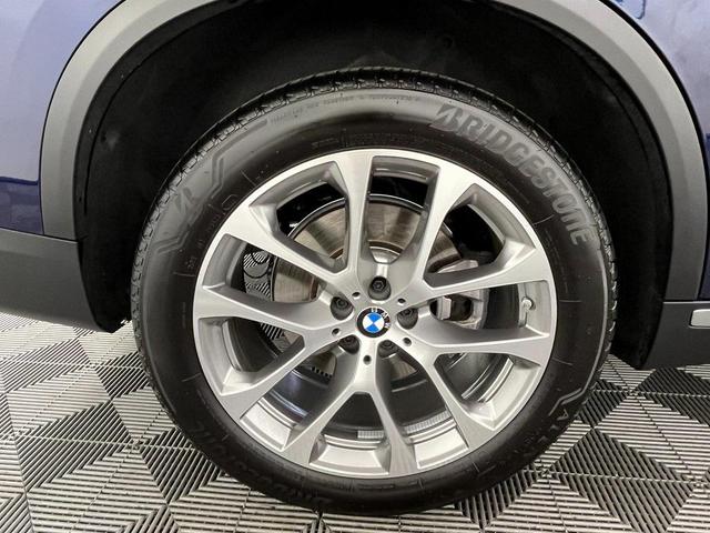 Photo of 2025 Tanzanite Blue II Metallic BMW X5