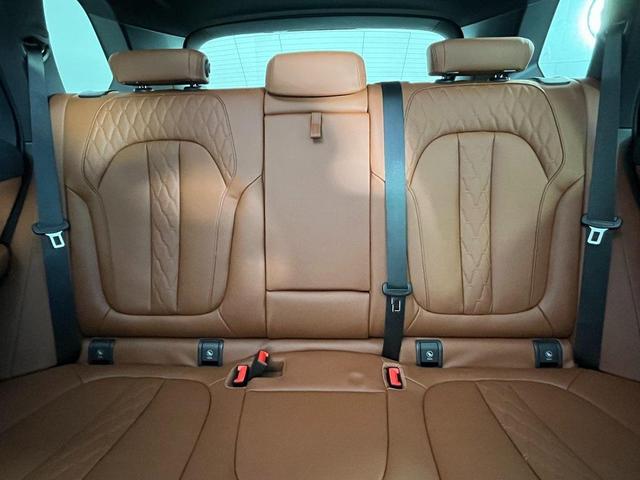 Photo of 2025 Tanzanite Blue II Metallic BMW X5