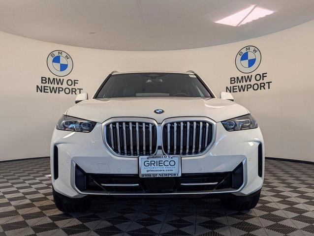 Photo of 2026 Alpine White BMW X5