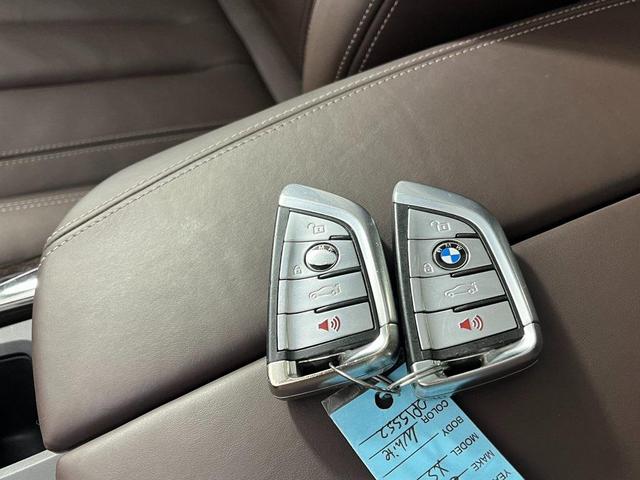 Photo of 2015 White Metallic BMW X5