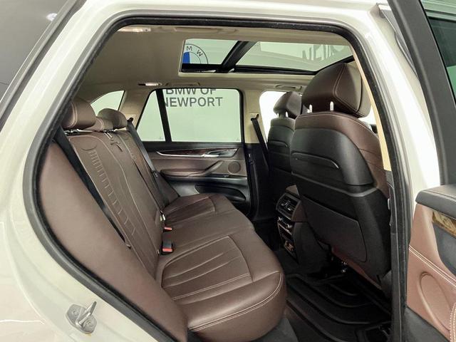 Photo of 2015 White Metallic BMW X5
