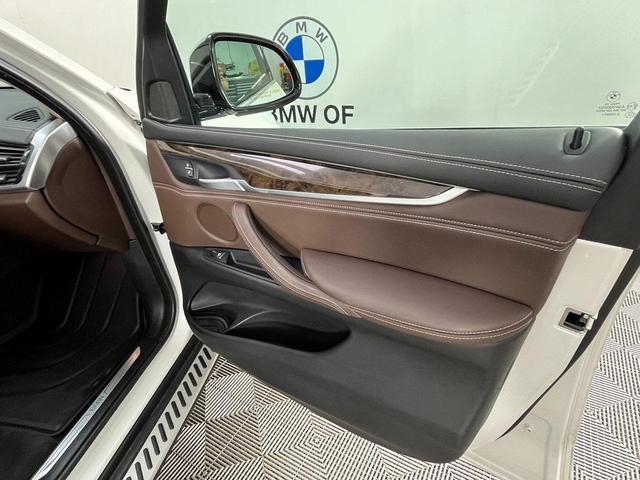 Photo of 2015 White Metallic BMW X5