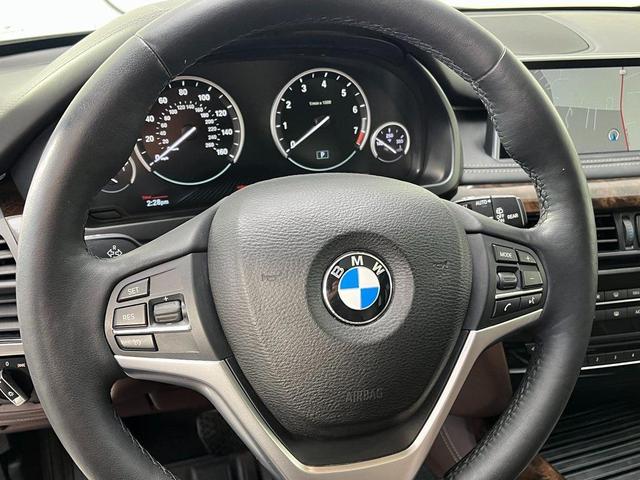 Photo of 2015 White Metallic BMW X5