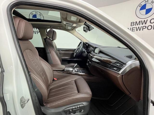 Photo of 2015 White Metallic BMW X5