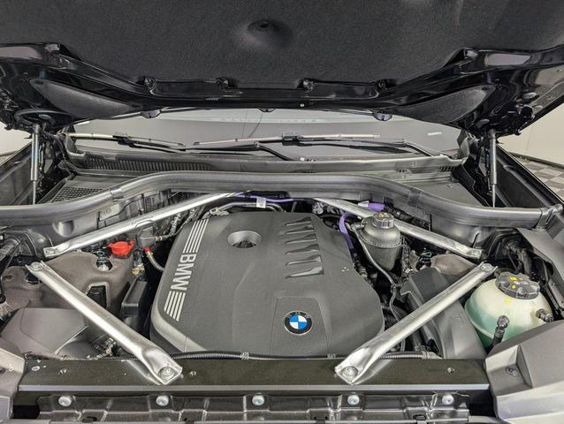 Photo of 2026 Black Sapphire Metallic BMW X7