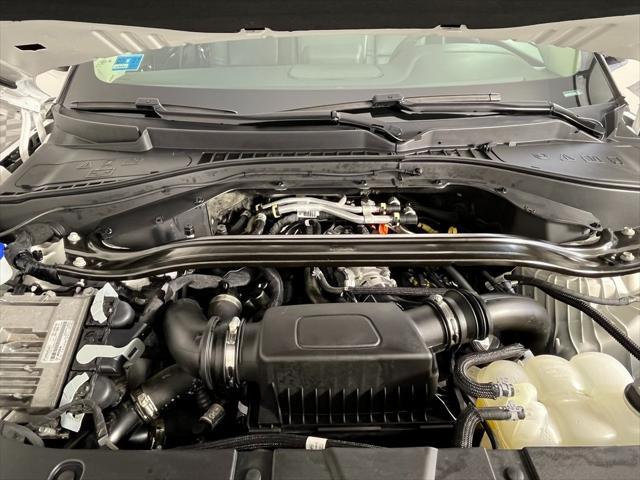 Photo of 2023 Pristine White Metallic Tri-Coat Lincoln Aviator