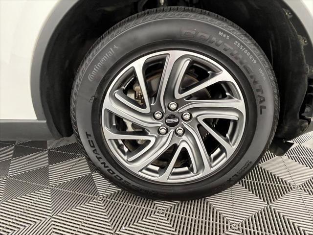 Photo of 2023 Pristine White Metallic Tri-Coat Lincoln Aviator