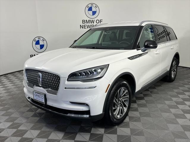 Photo of 2023 Pristine White Metallic Tri-Coat Lincoln Aviator