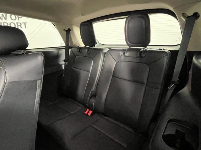 Photo of 2023 Pristine White Metallic Tri-Coat Lincoln Aviator