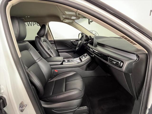 Photo of 2023 Pristine White Metallic Tri-Coat Lincoln Aviator
