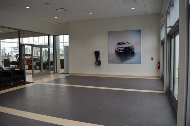 Photo of 2023 Pristine White Metallic Tri-Coat Lincoln Aviator