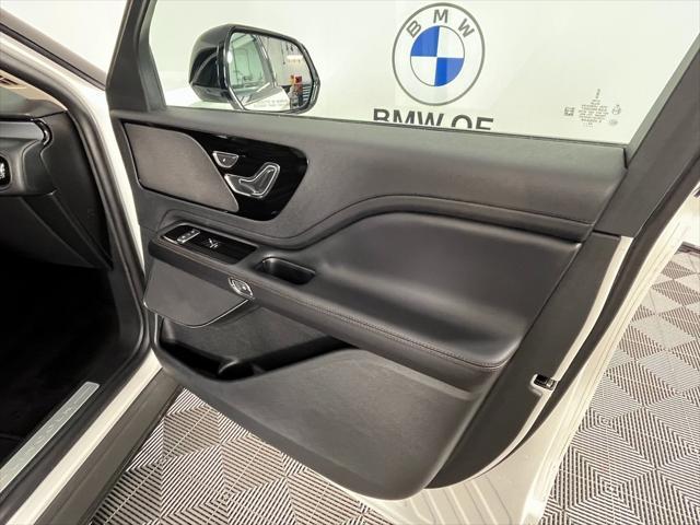 Photo of 2023 Pristine White Metallic Tri-Coat Lincoln Aviator