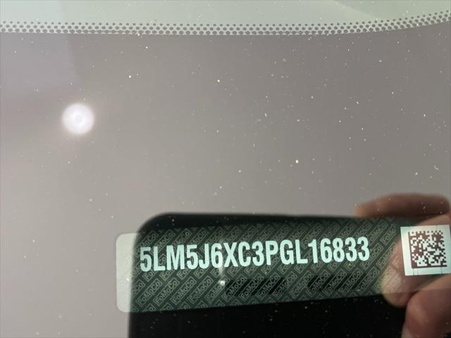Photo of 2023 Pristine White Metallic Tri-Coat Lincoln Aviator