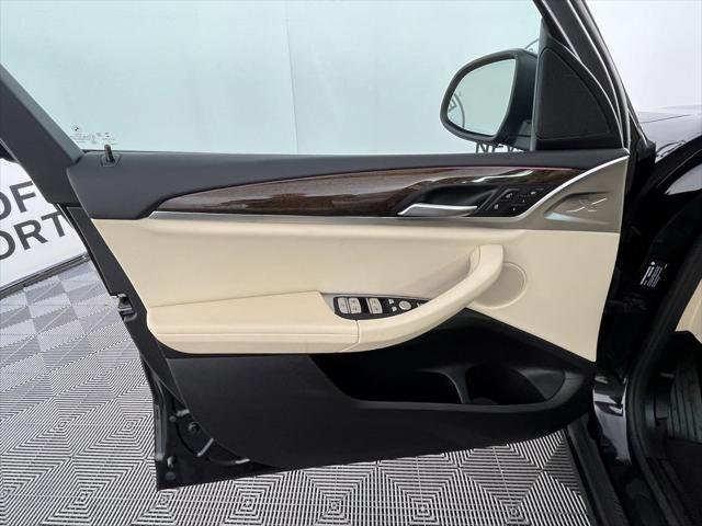 Photo of 2022 Black Sapphire Metallic BMW X3