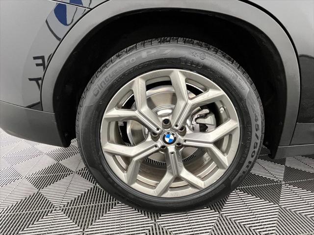 Photo of 2022 Black Sapphire Metallic BMW X3