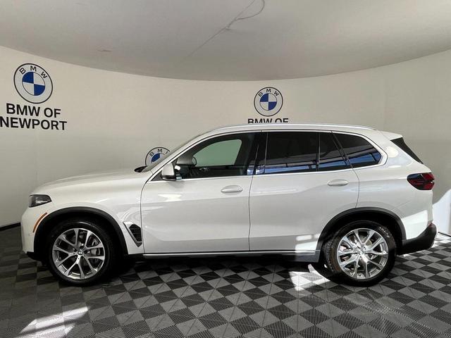 Photo of 2024 Mineral White Metallic BMW X5