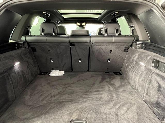 Photo of 2024 Mineral White Metallic BMW X5