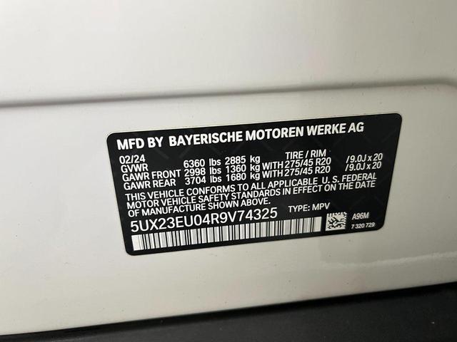 Photo of 2024 Mineral White Metallic BMW X5