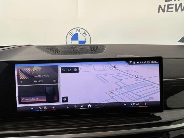 Photo of 2024 Mineral White Metallic BMW X5