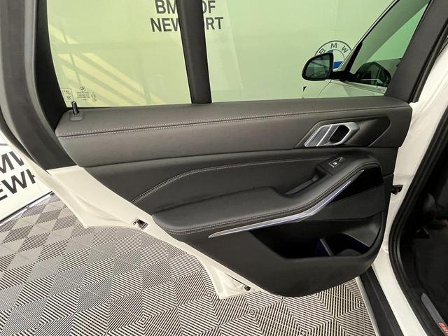 Photo of 2024 Mineral White Metallic BMW X5