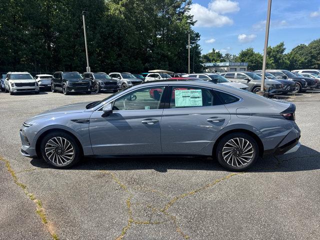 Photo of 2025 Blue Hyundai SONATA Hybrid