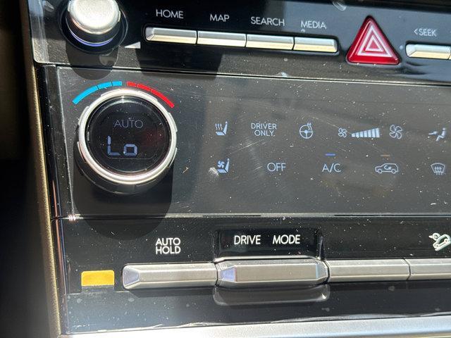 Photo of 2025 Phantom Black Hyundai SANTA FE HEV