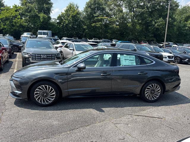 Photo of 2025 Portofino Gray Hyundai SONATA Hybrid