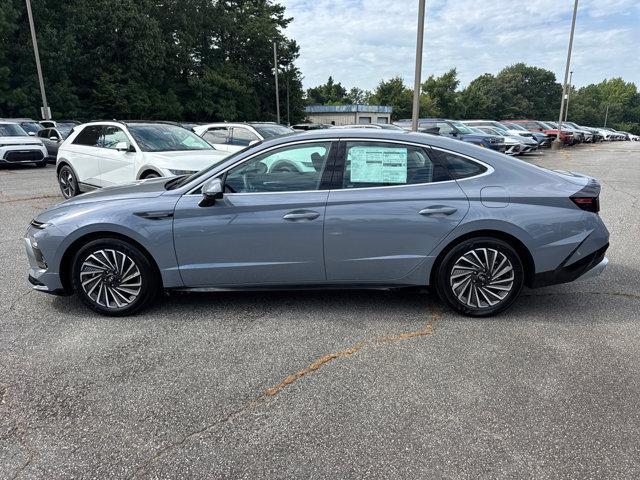 Photo of 2025 Blue Hyundai SONATA Hybrid