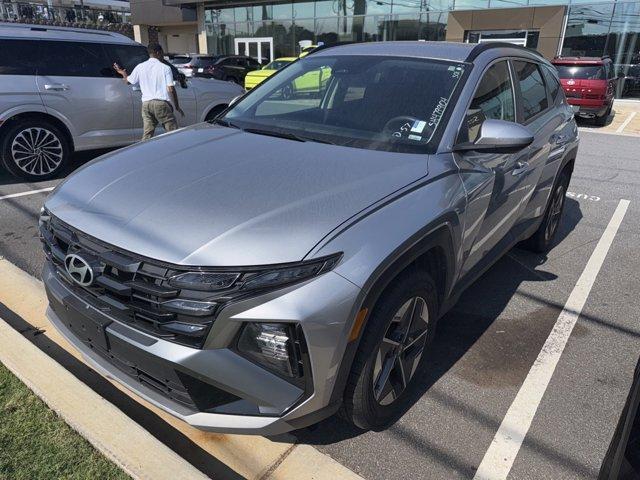 Photo of 2025 Shimmering Silver Hyundai TUCSON