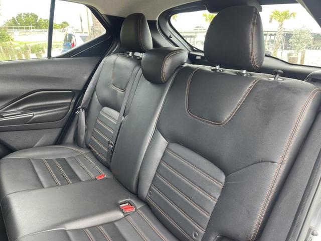 Photo of 2019 Gun Metallic / Monarch Orange Nissan Kicks