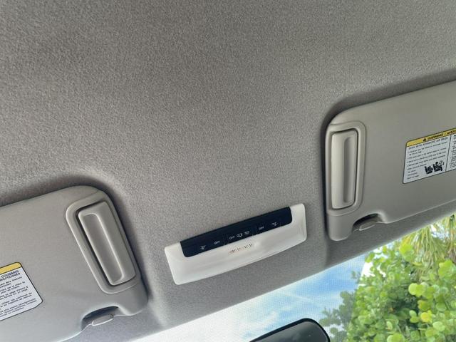 Photo of 2019 Gun Metallic / Monarch Orange Nissan Kicks