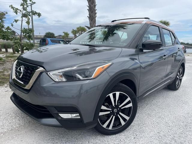Photo of 2019 Gun Metallic / Monarch Orange Nissan Kicks