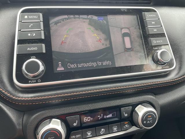 Photo of 2019 Gun Metallic / Monarch Orange Nissan Kicks