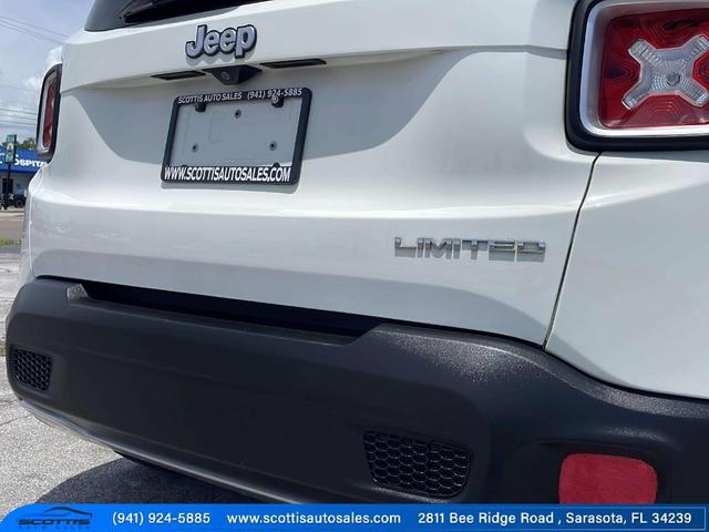Photo of 2017 Alpine White Jeep Renegade