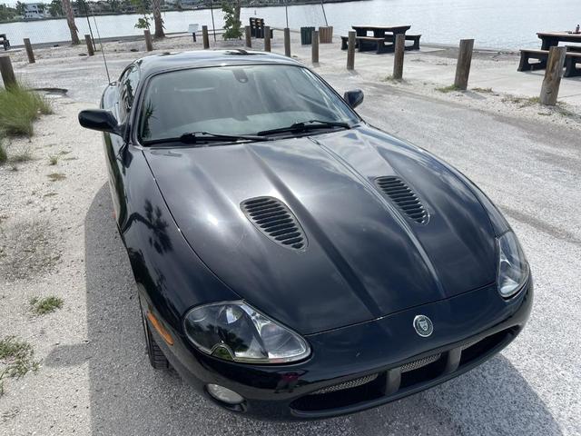 Photo of 2004 Ebony Jaguar XKR