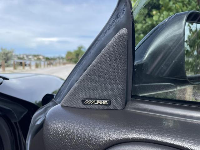 Photo of 2004 Ebony Jaguar XKR