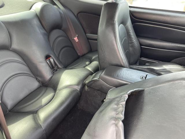 Photo of 2004 Ebony Jaguar XKR
