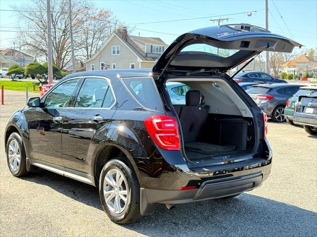 Photo of 2017 Black Chevrolet Equinox